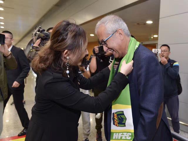 五月天婷