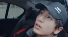 一声紧凑的呻吟